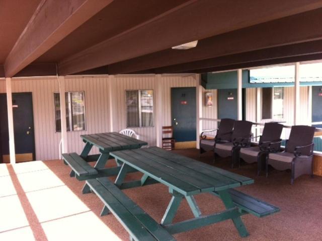 Silver Spur Motel Lander Exterior foto